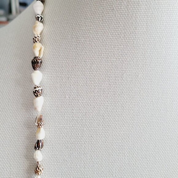Nautical Beachy Infinity Style Shell Necklace Bohemian Natural Coastal Costume - Picture 4 of 4
